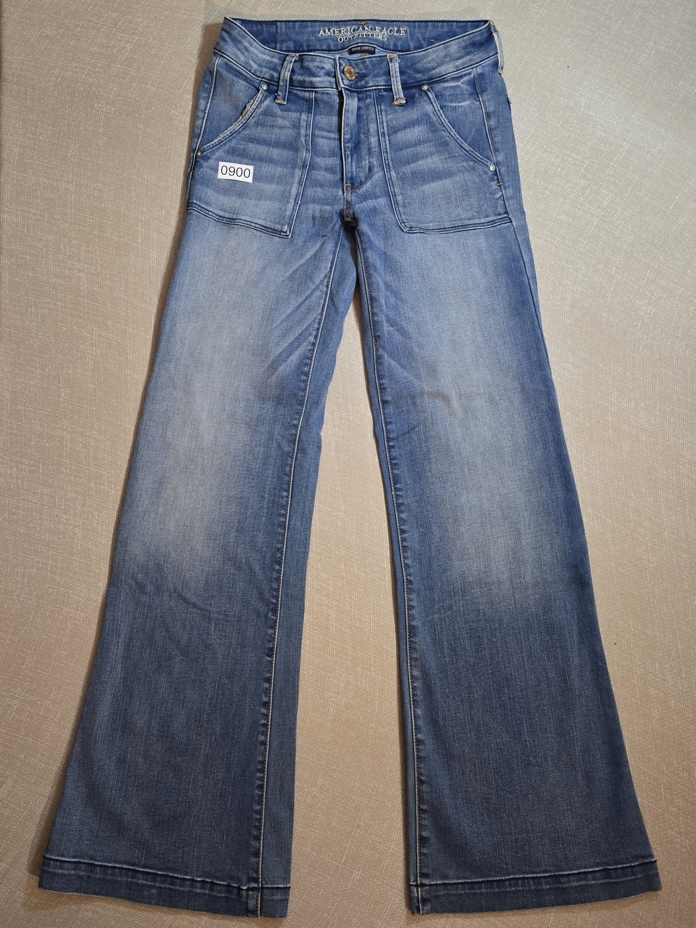 American Eagle Outfitters Wide Leg Jeans in Light Blue Wash